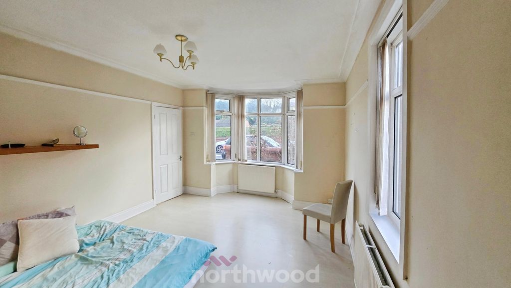 Property photo 2 of 24