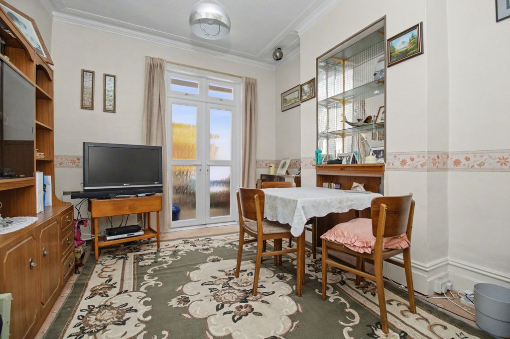 Property photo 3 of 10 Dining Room
