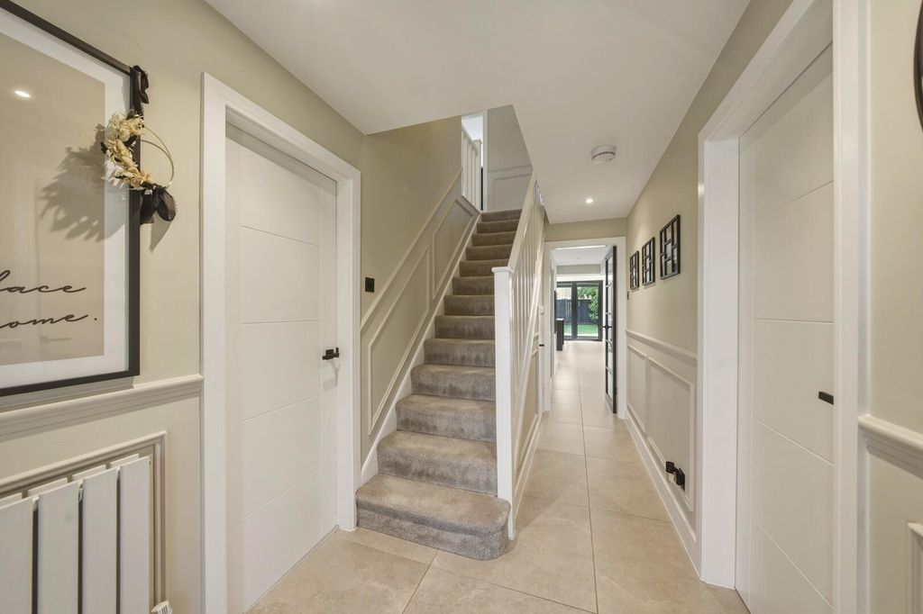 Property photo 2 of 35 Hallway