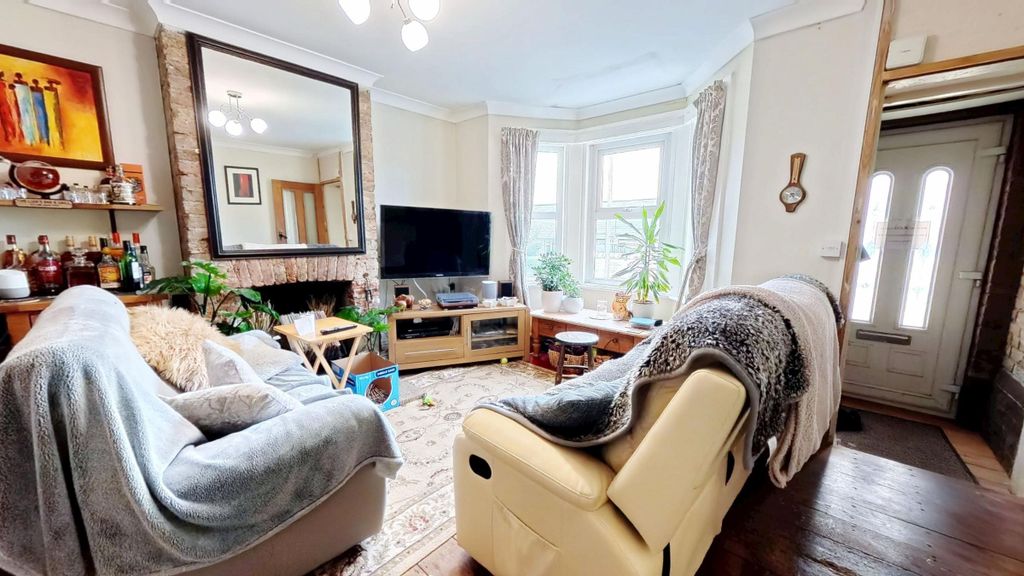 Property photo 3 of 26