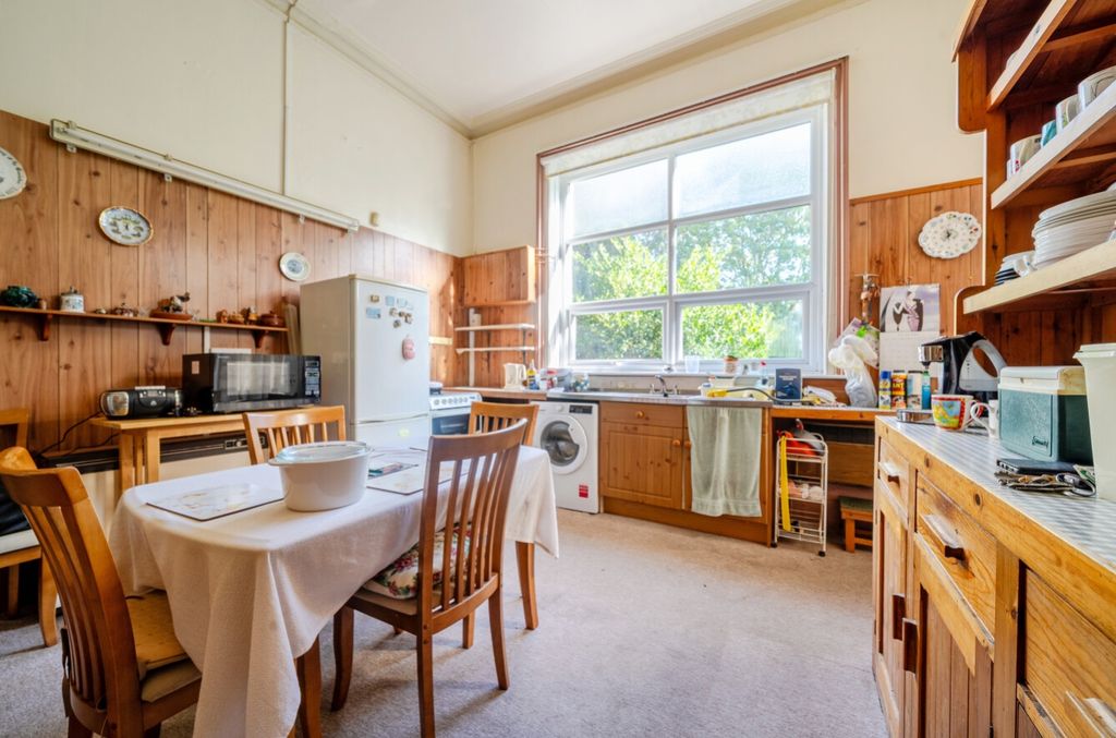 Property photo 2 of 35 1534578-6-1A13A93298Fbe