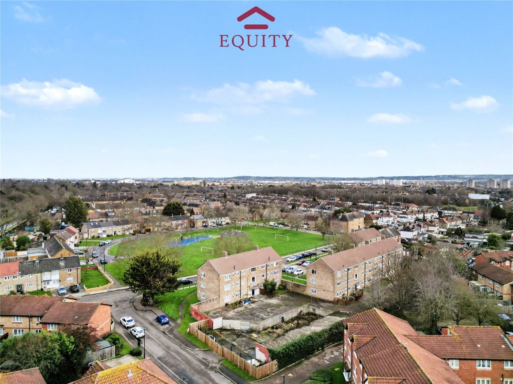 Property photo 3 of 15 Picture No. 13