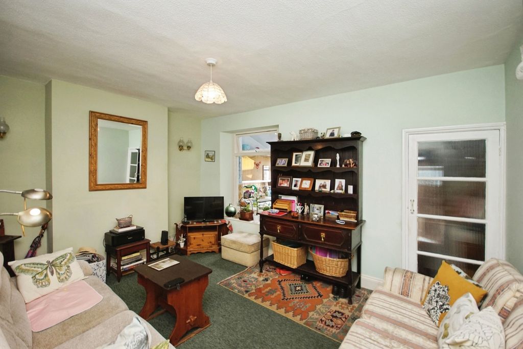 Property photo 2 of 18 Photo