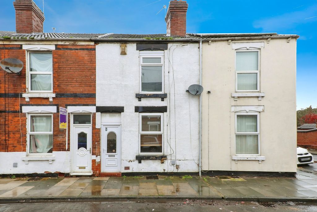 Property photo 1 of 12