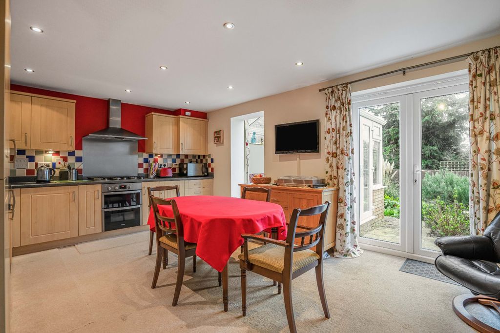 Property photo 2 of 16 Kitchen/Dining Room