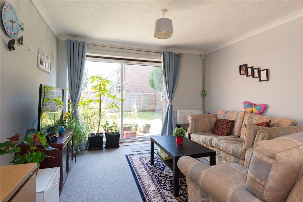 Property photo 3 of 12