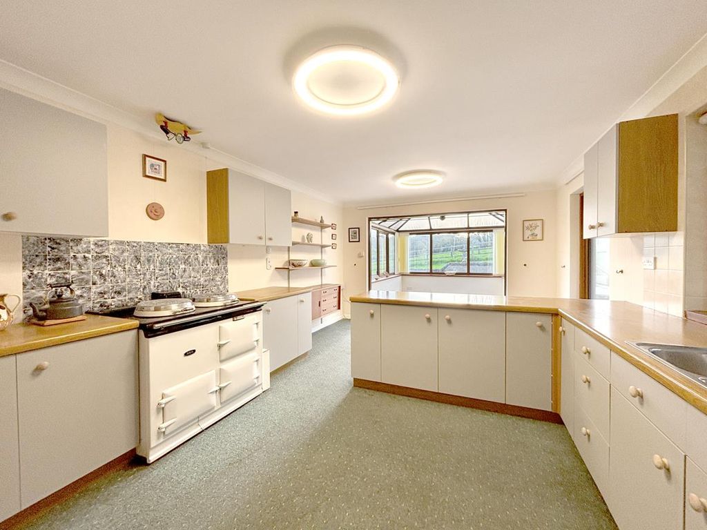 Property photo 2 of 44 Image00014.Jpg