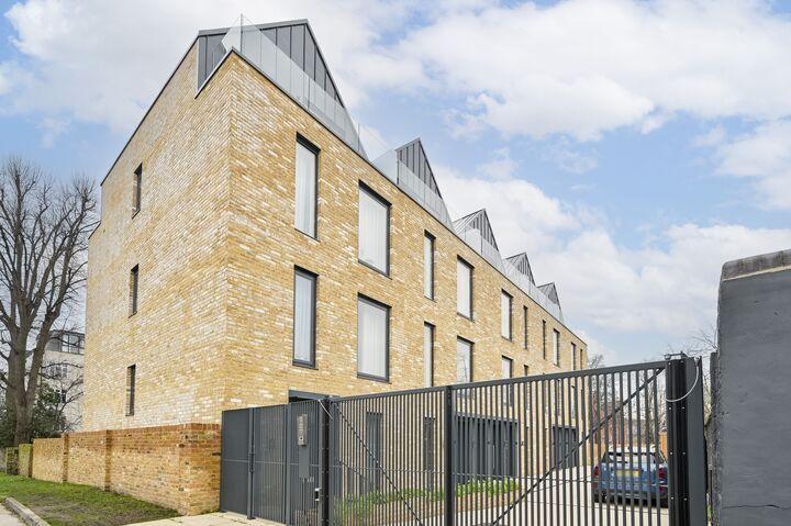 Property photo 1 of 12