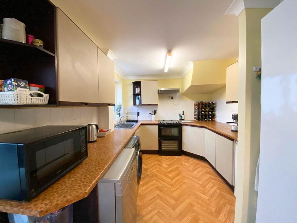 Property photo 3 of 16 E4609B0E-A0Eb-4c04-A5Bf-d388759F23ce.Jpg