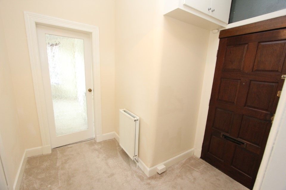 Property photo 2 of 8 Hall