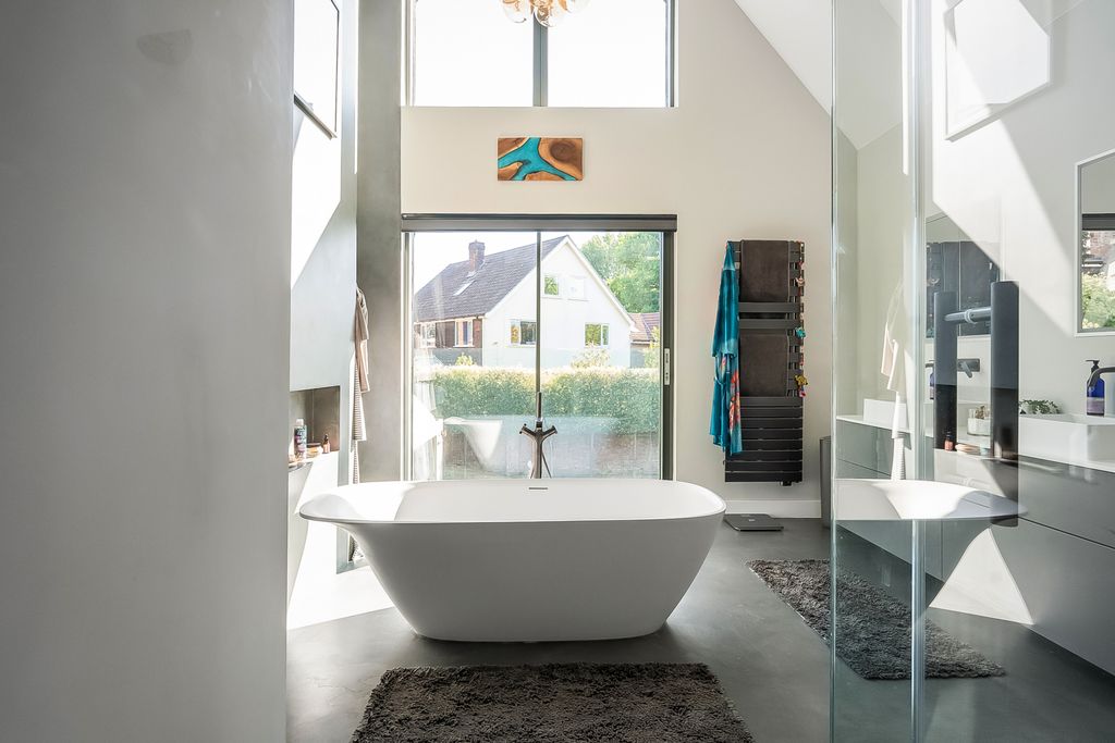 Additional image 25 of 6 bed detached house for saleHeath Road, Petersfield, Hampshire GU31