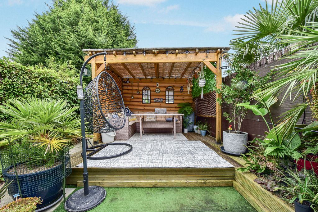 Property photo 2 of 17 Img_2566