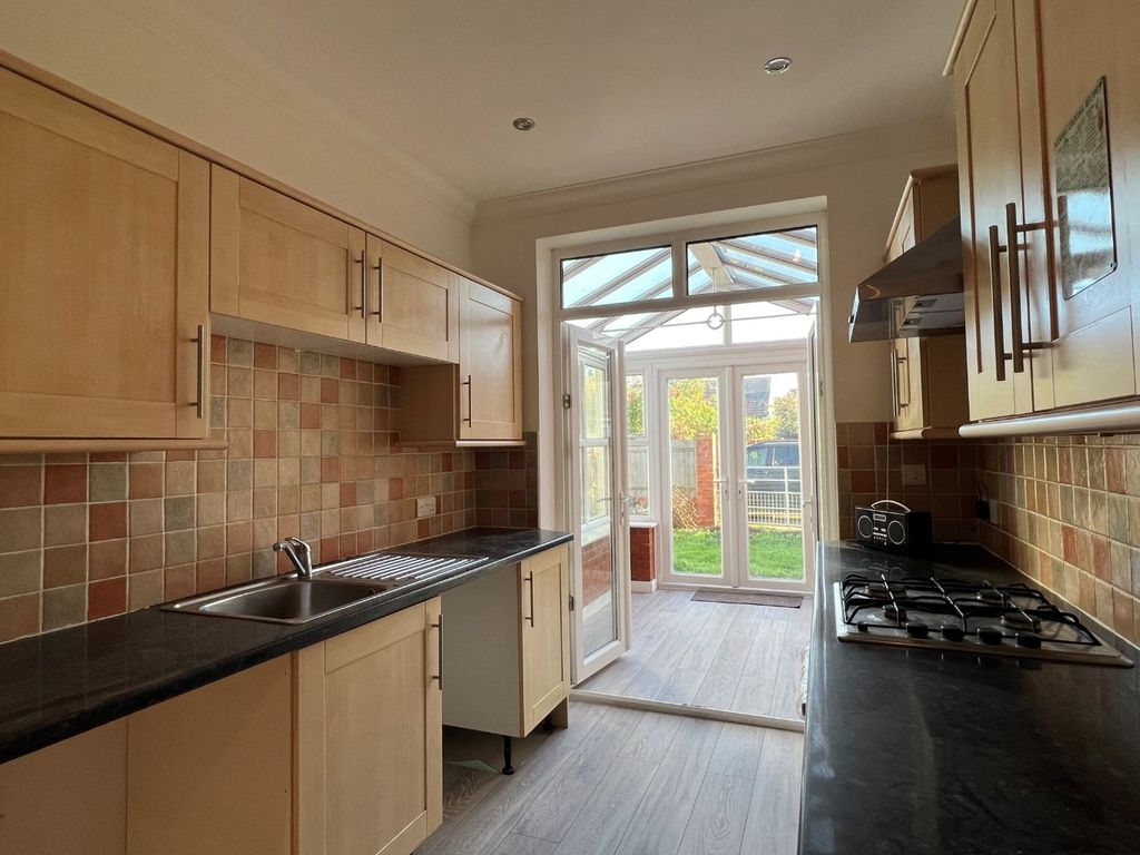 Property photo 3 of 13 1914665