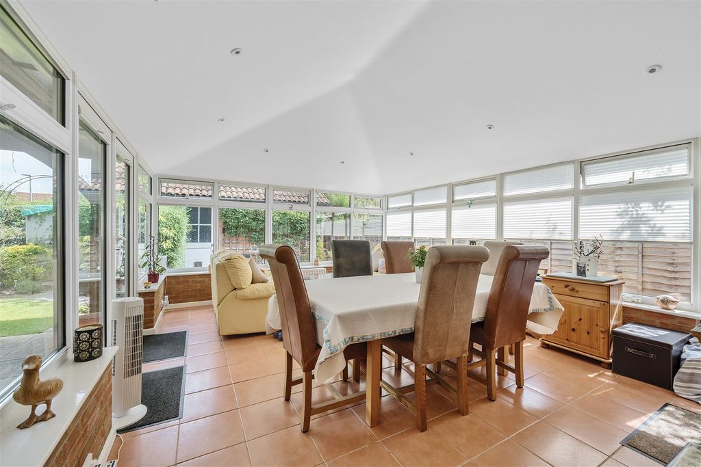 Property photo 3 of 27 1297339-17-6851420684d00.Jpg