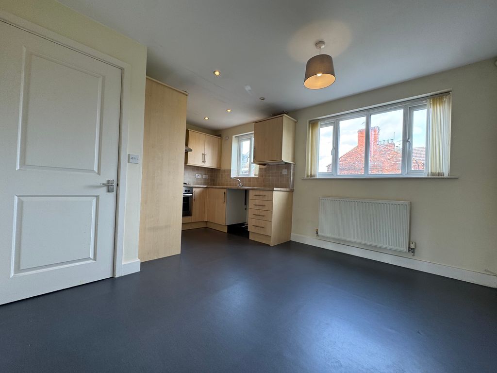 Property photo 2 of 17 Image