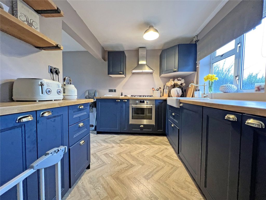 Property photo 2 of 12 Picture No. 08