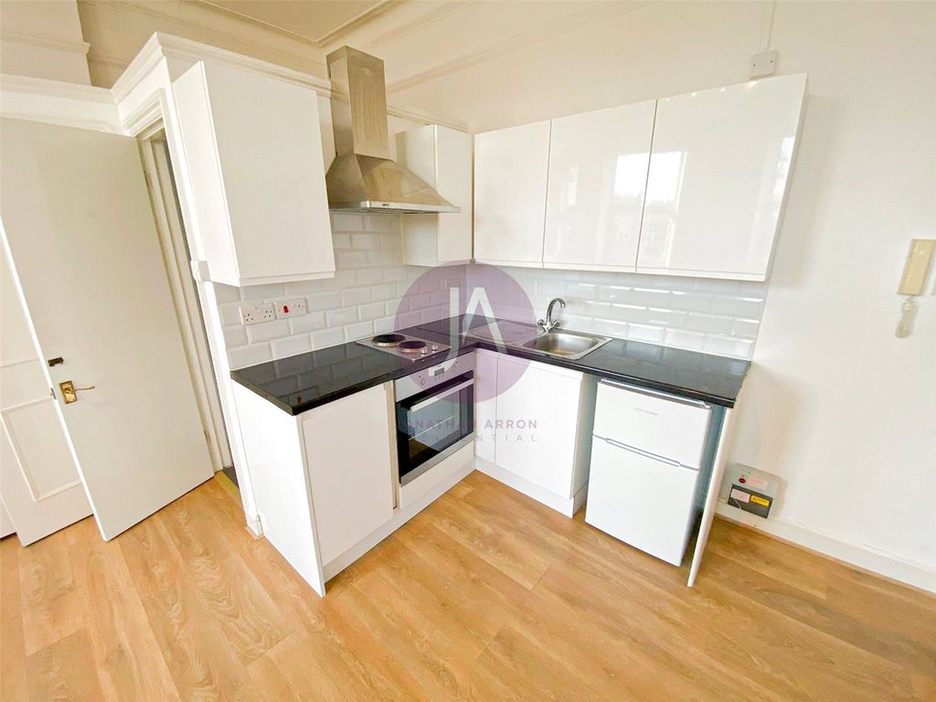 Property photo 2 of 6 Picture No. 03