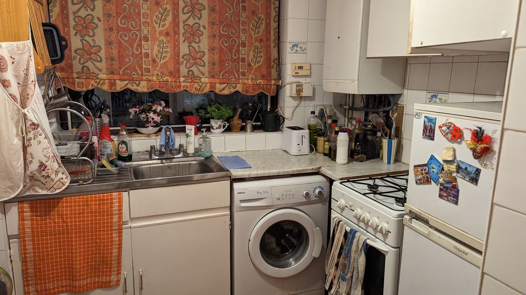 Property photo 2 of 7