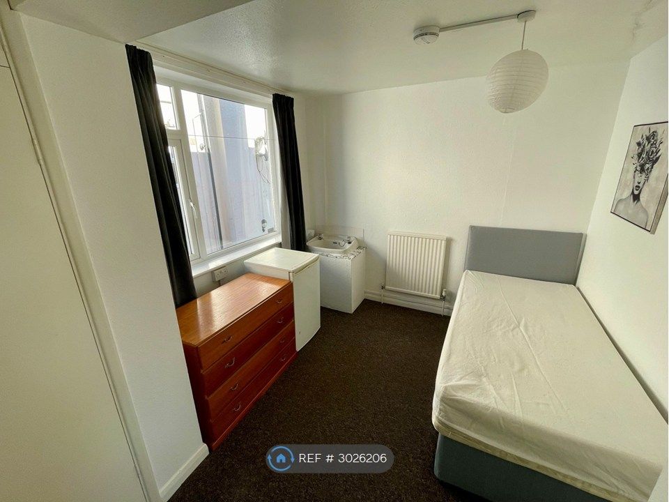 Property photo 2 of 12