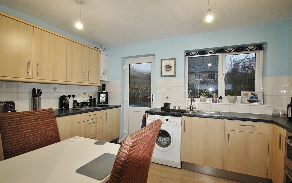 Property photo 3 of 7