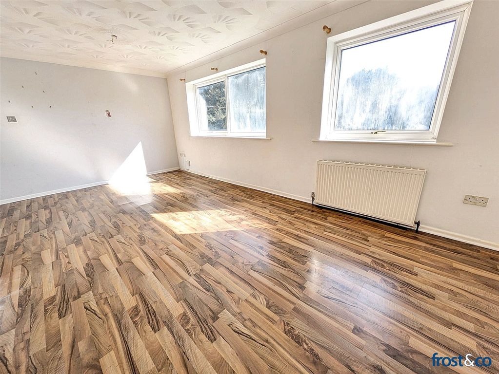 Property photo 2 of 8 Lounge/Reception