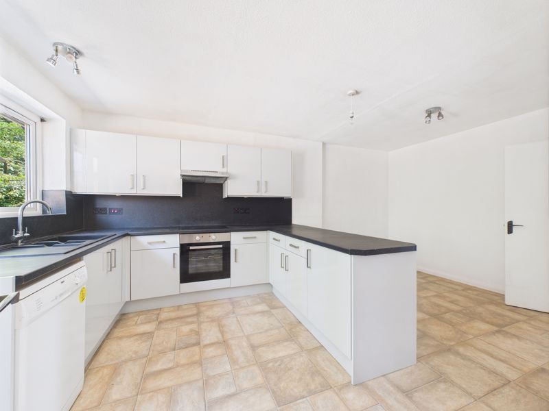 Property photo 3 of 17 Kitchen/Diner