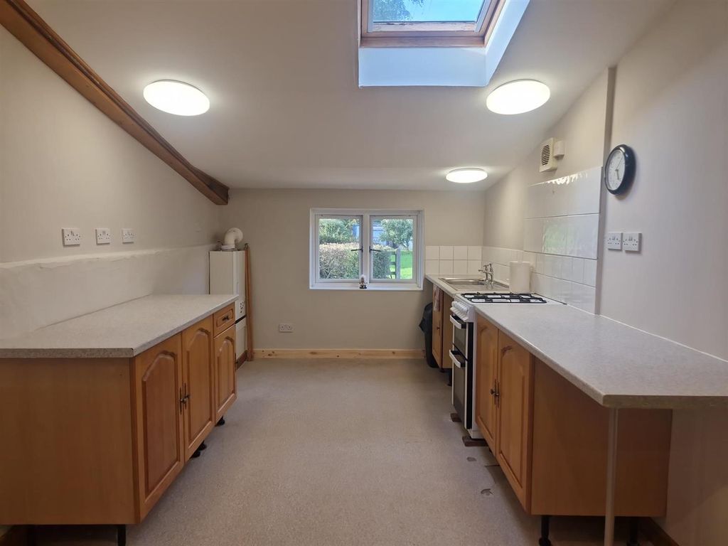 Property photo 2 of 7 Kitchen.Jpg