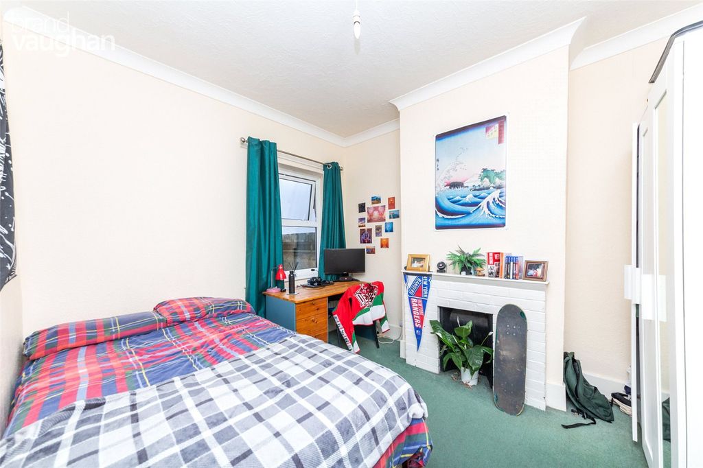 Property photo 3 of 10 Picture No. 13
