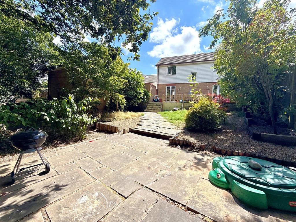 Property photo 2 of 15 Garden.Jpg
