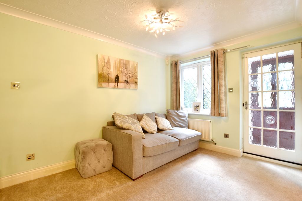 Property photo 3 of 9 Living Room