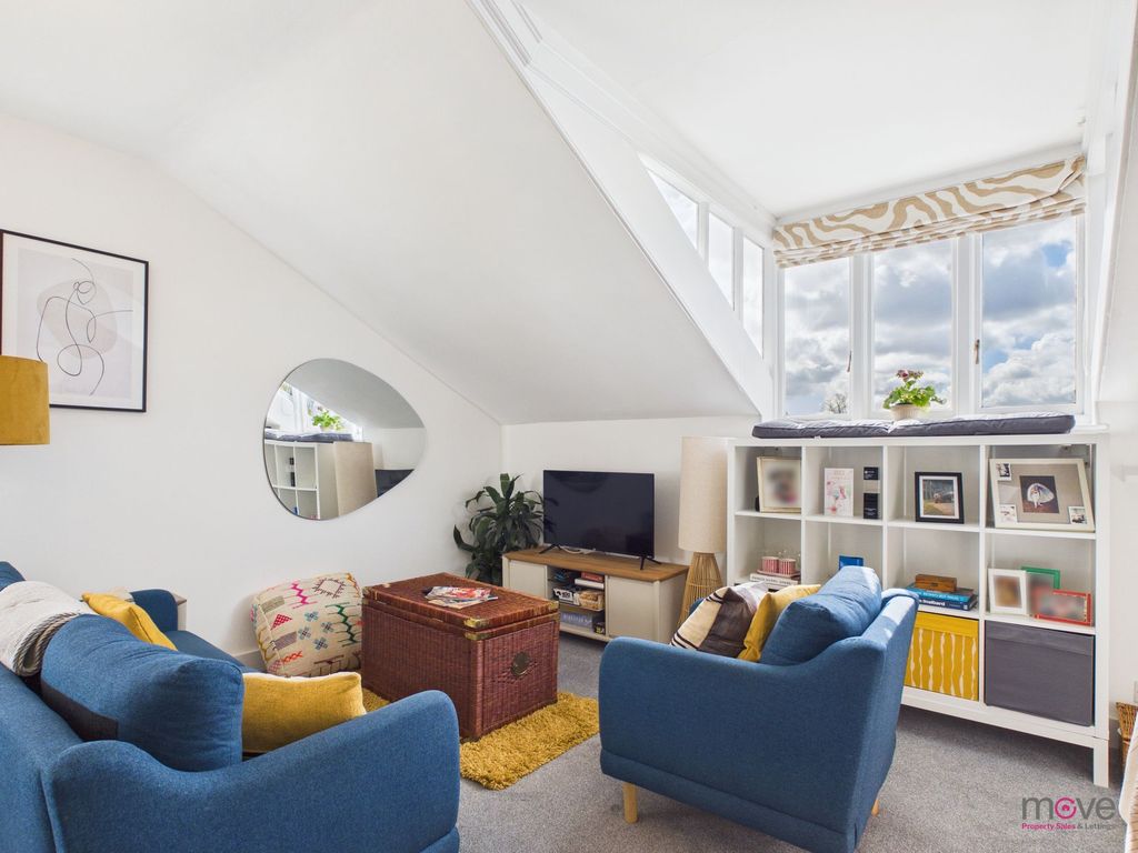 Property photo 2 of 25