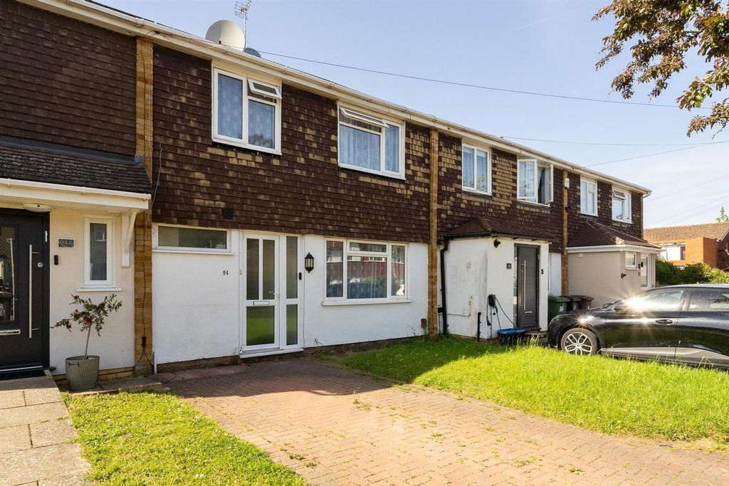 Property photo 1 of 19 Stratfield Road