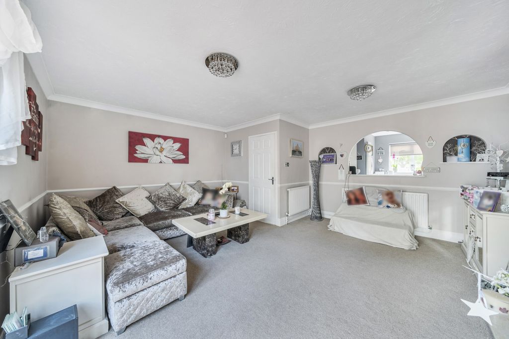 Property photo 3 of 20 1317982-5-6863d74...