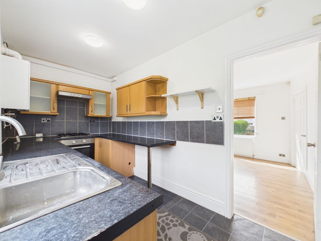 Property photo 3 of 12 Cam01538G0-Pr0179-Still010