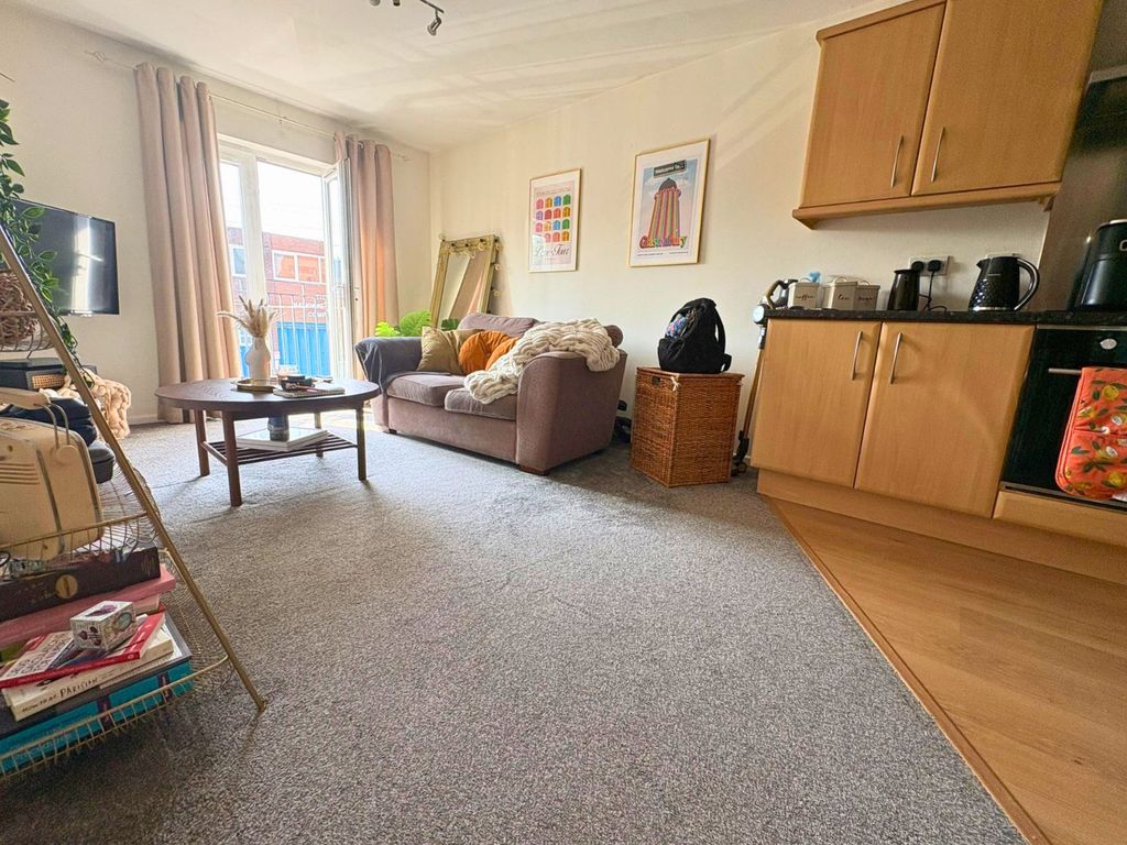 Property photo 3 of 7