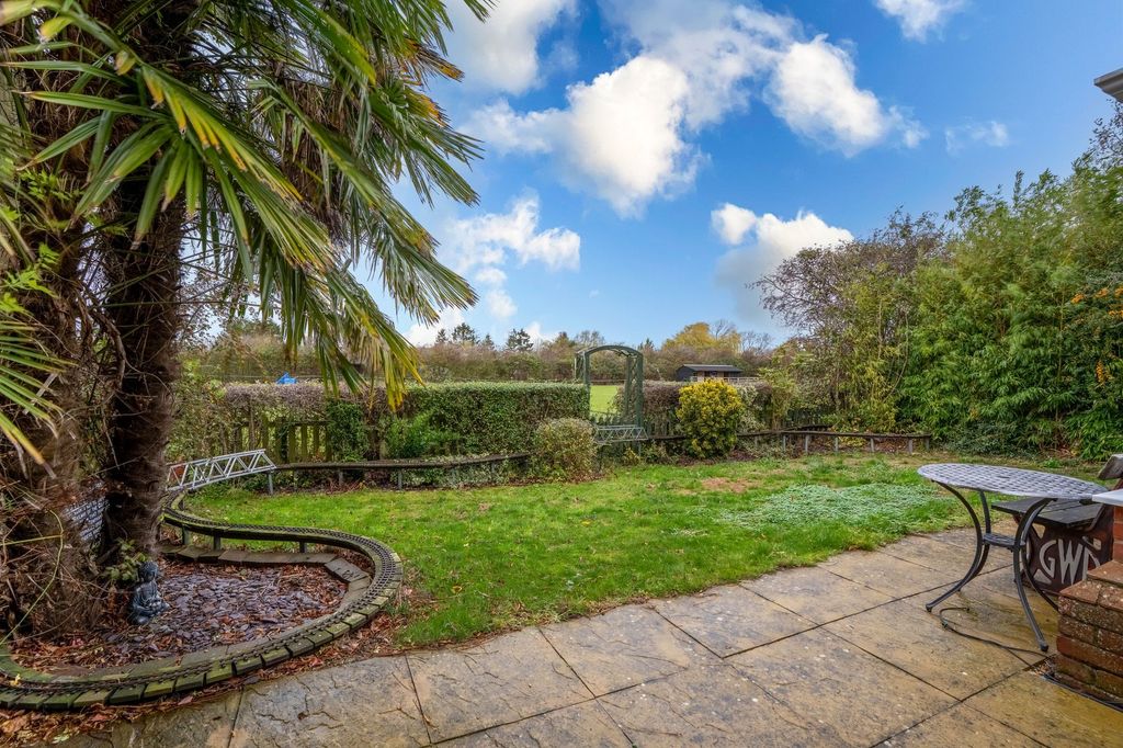 Property photo 2 of 16