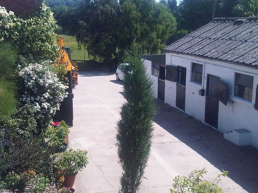 Property photo 3 of 12