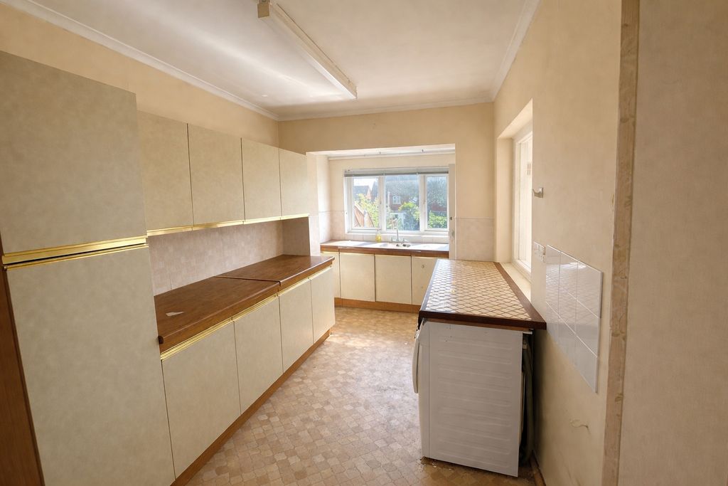 Property photo 1 of 15 Photo 21