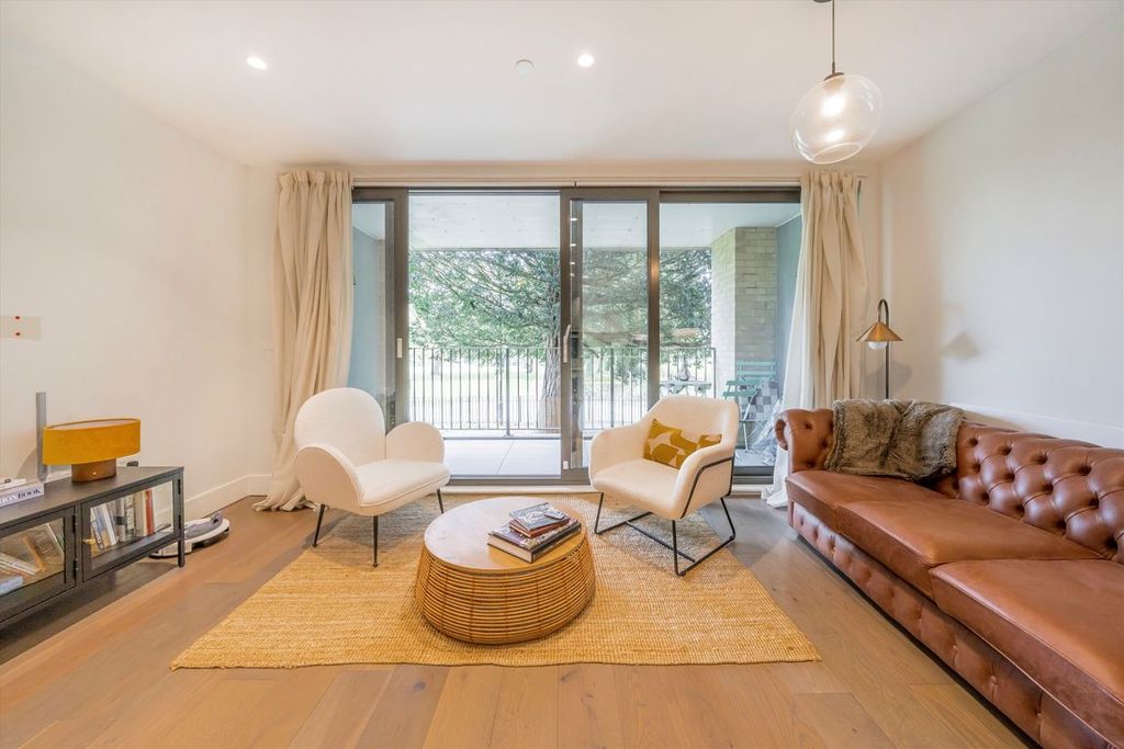 Property photo 3 of 5