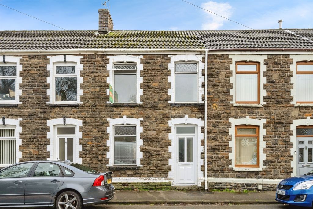 Property photo 3 of 16