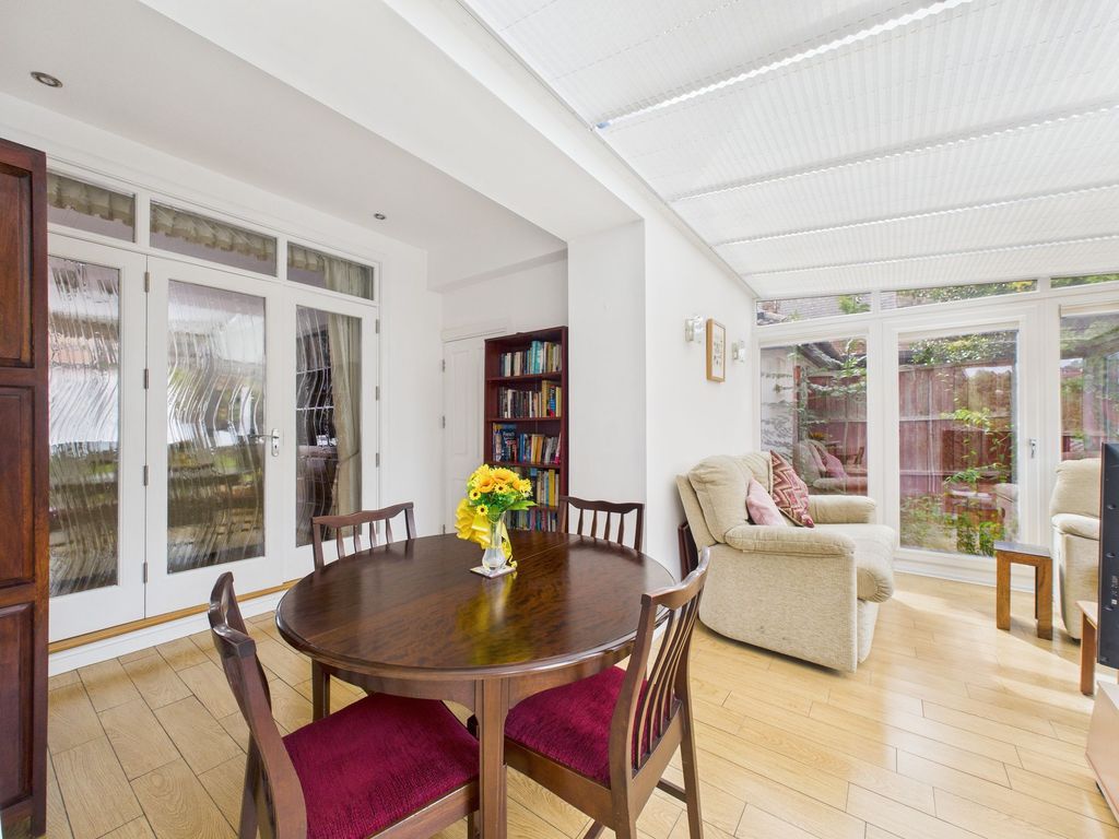 Property photo 3 of 24 Dining Room/Conservatory