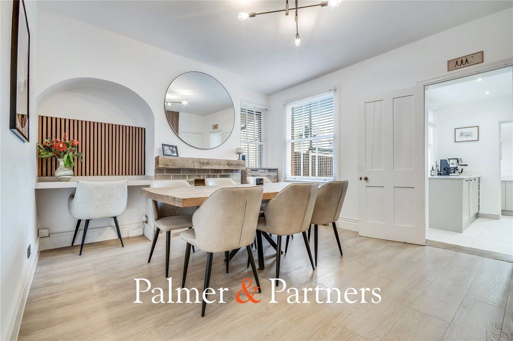 Property photo 1 of 17 Picture No. 14