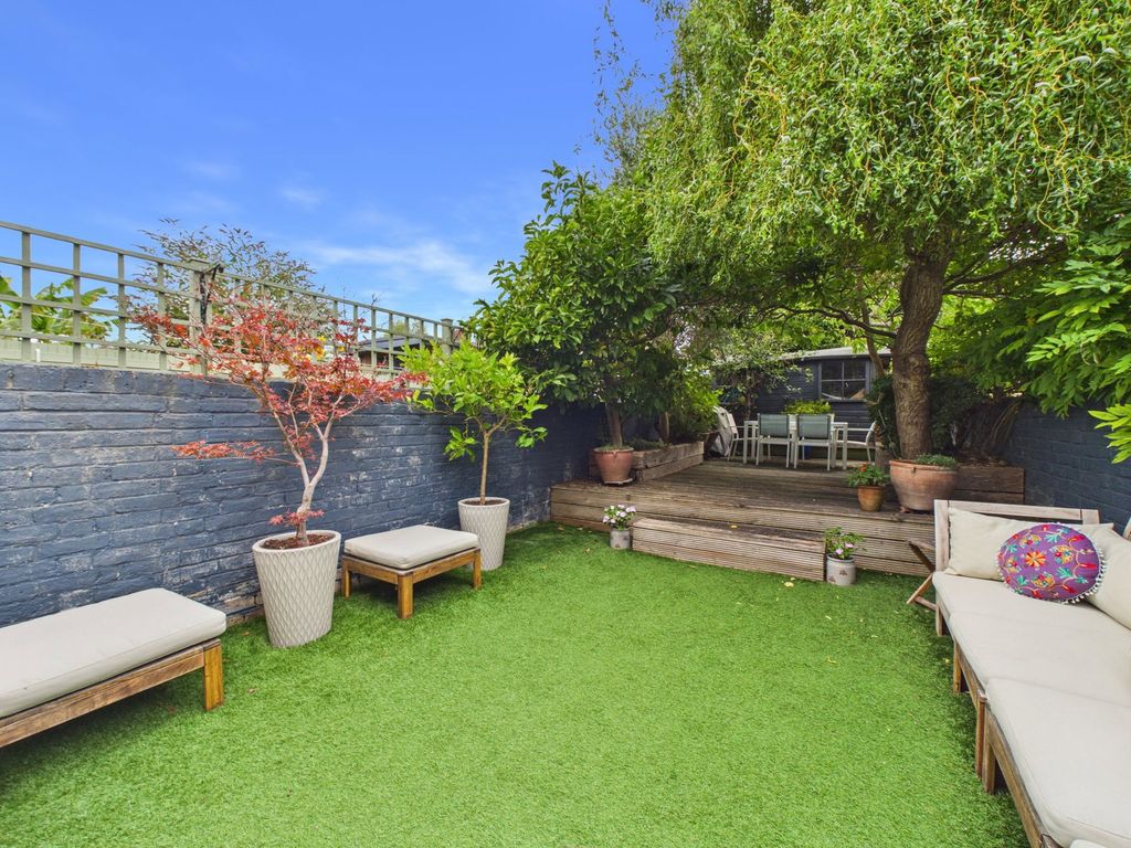 Property photo 3 of 16