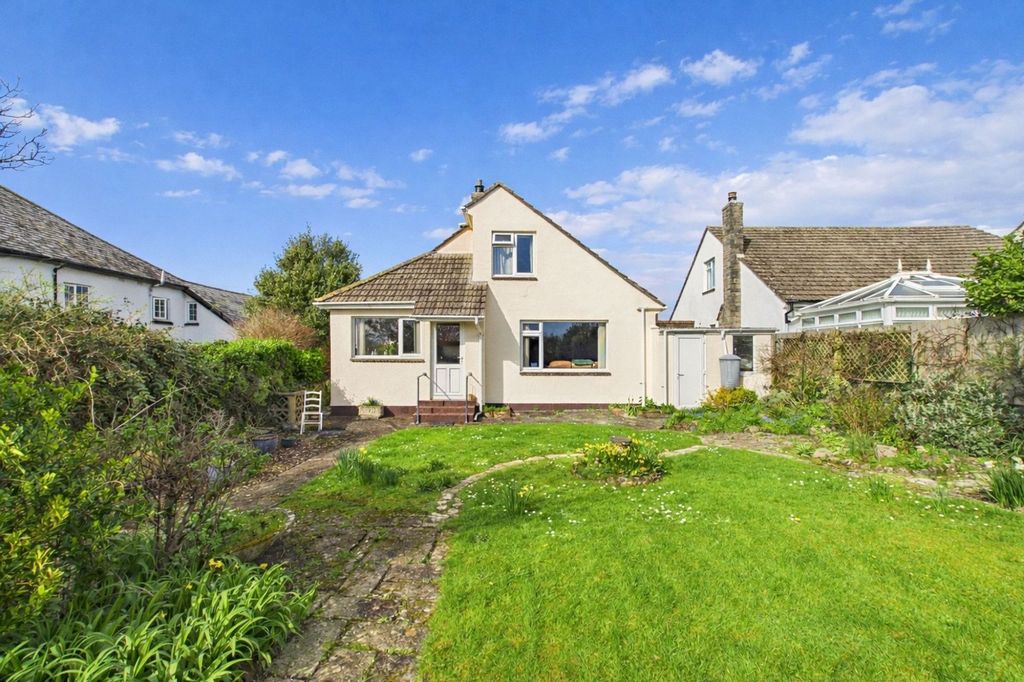 Property photo 1 of 17 Picture No. 01