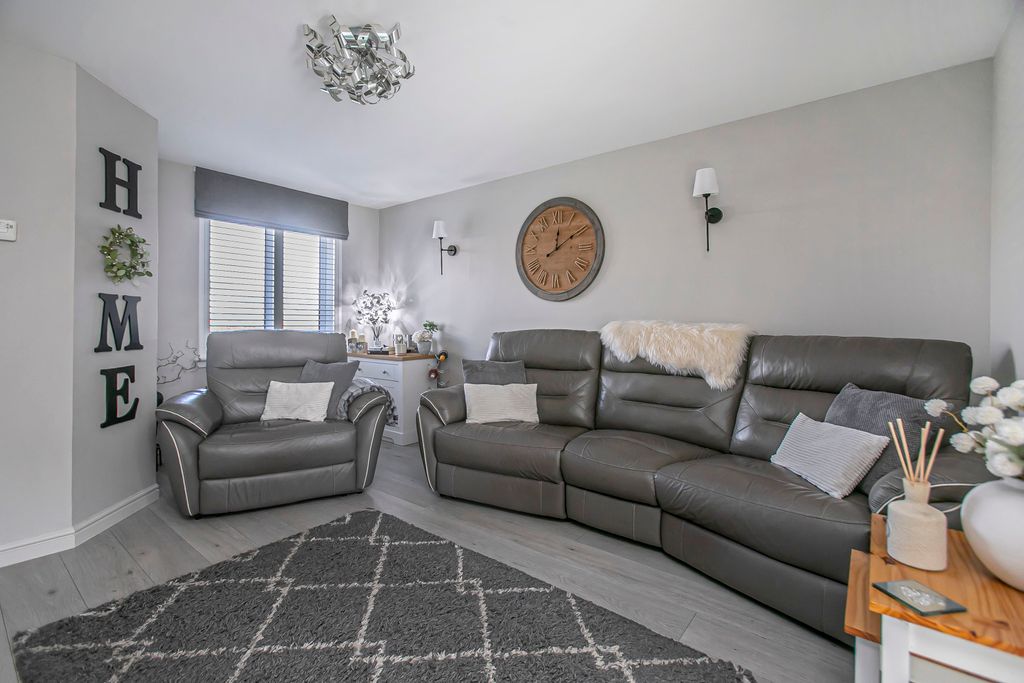 Property photo 2 of 37 Property Image 2