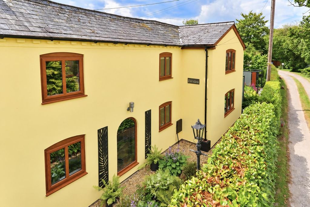 Property photo 1 of 40