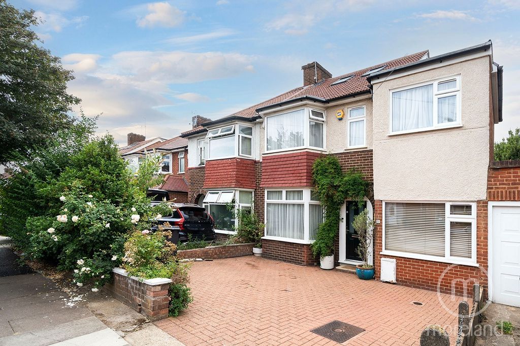 Property photo 2 of 20 5285024