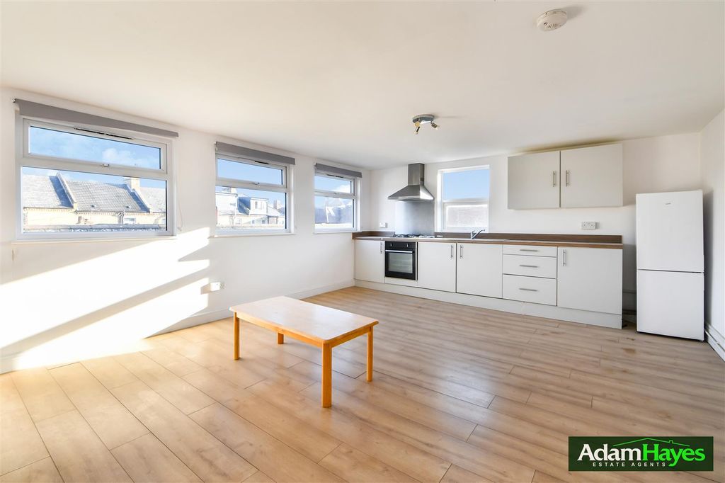 Property photo 2 of 7 Dsc_3118.Jpg