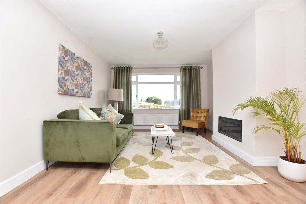 Property photo 3 of 21 Picture No. 15