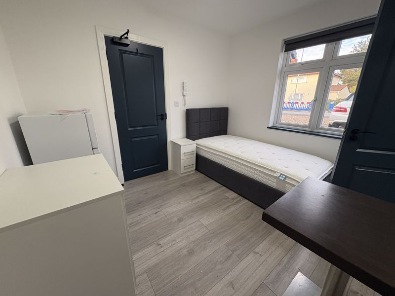 Property photo 2 of 11 Photo 10